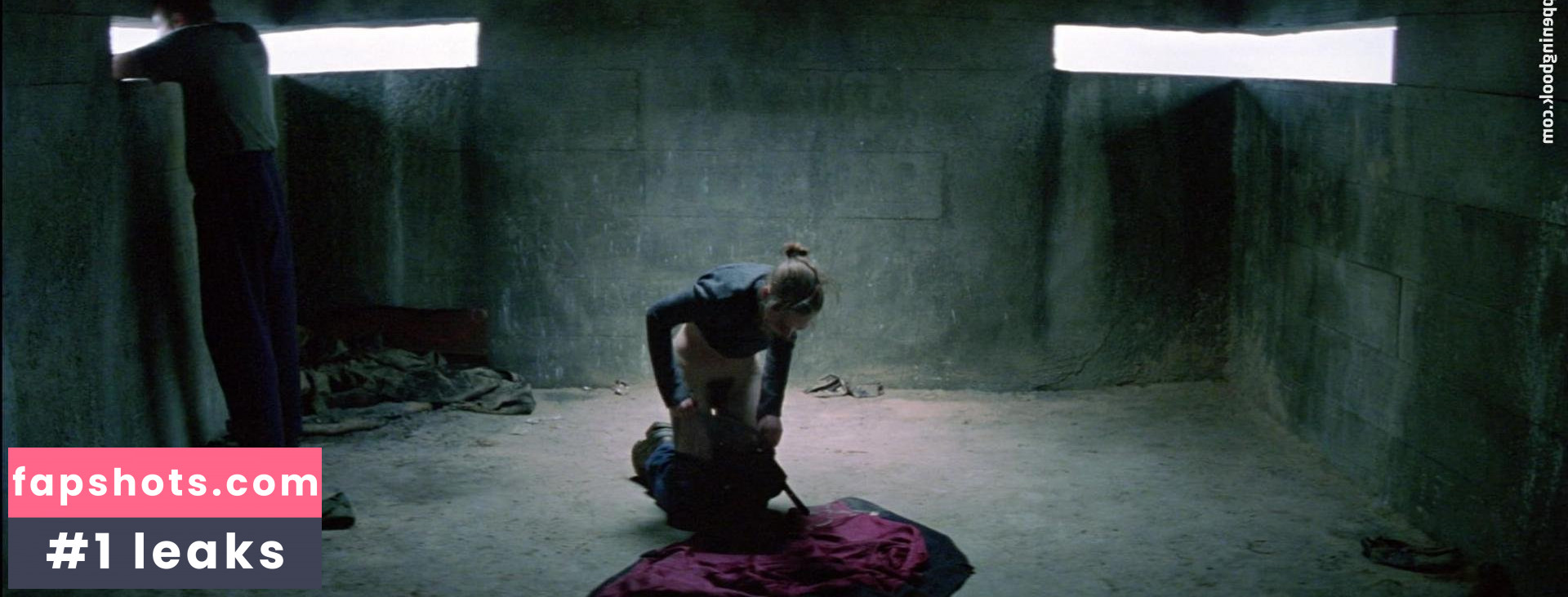 Lara Belmont gallery photo #24