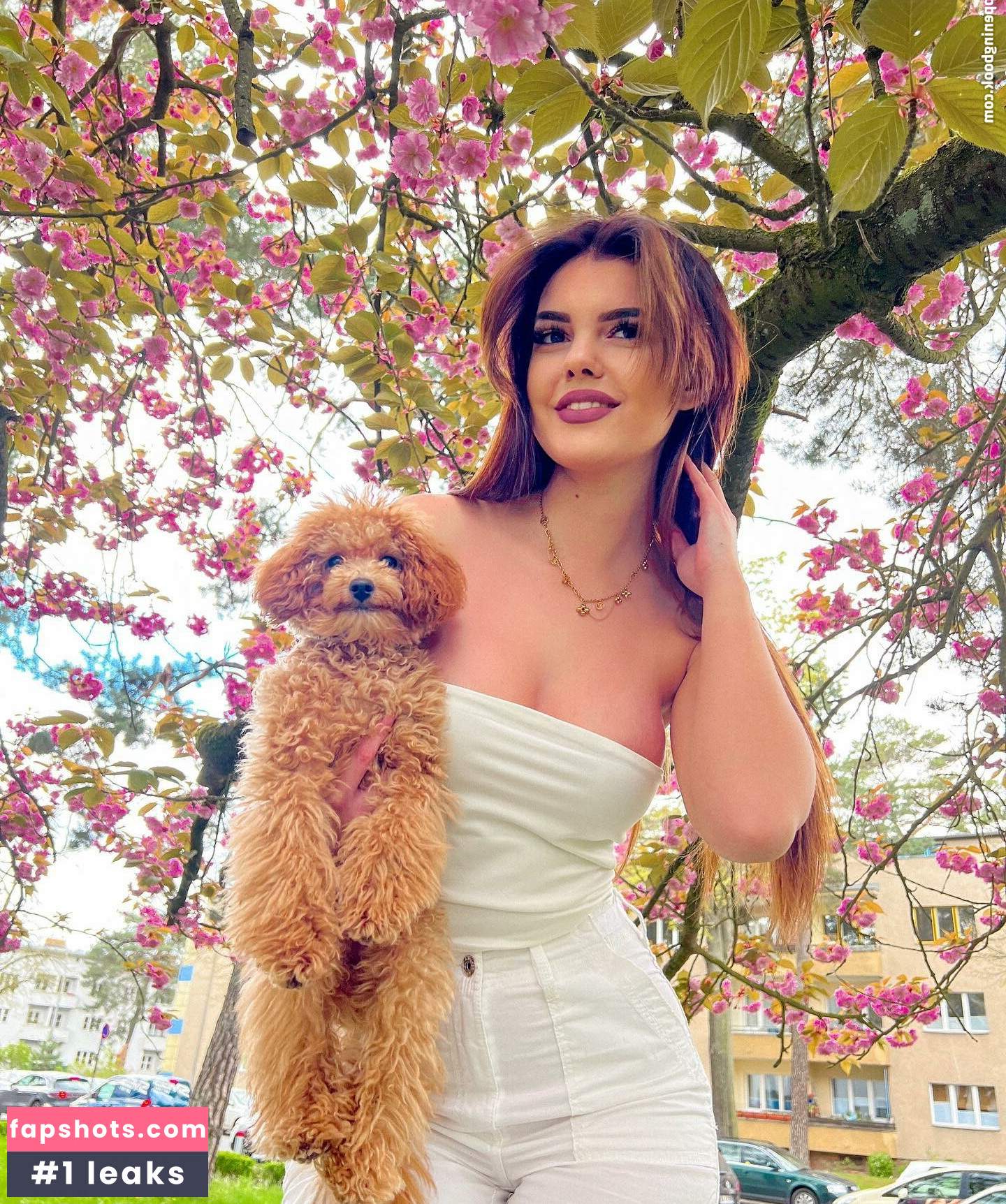 Lara Benjamina Winter gallery photo #18