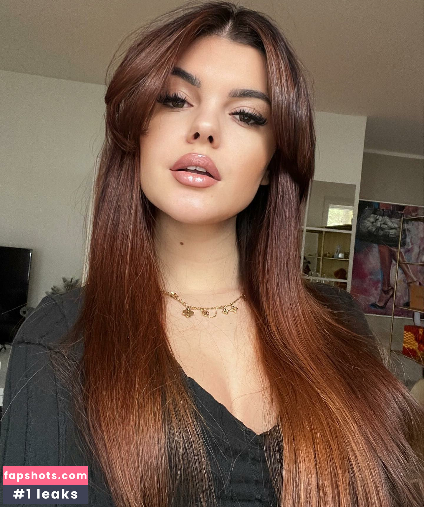 Lara Benjamina Winter gallery photo #59