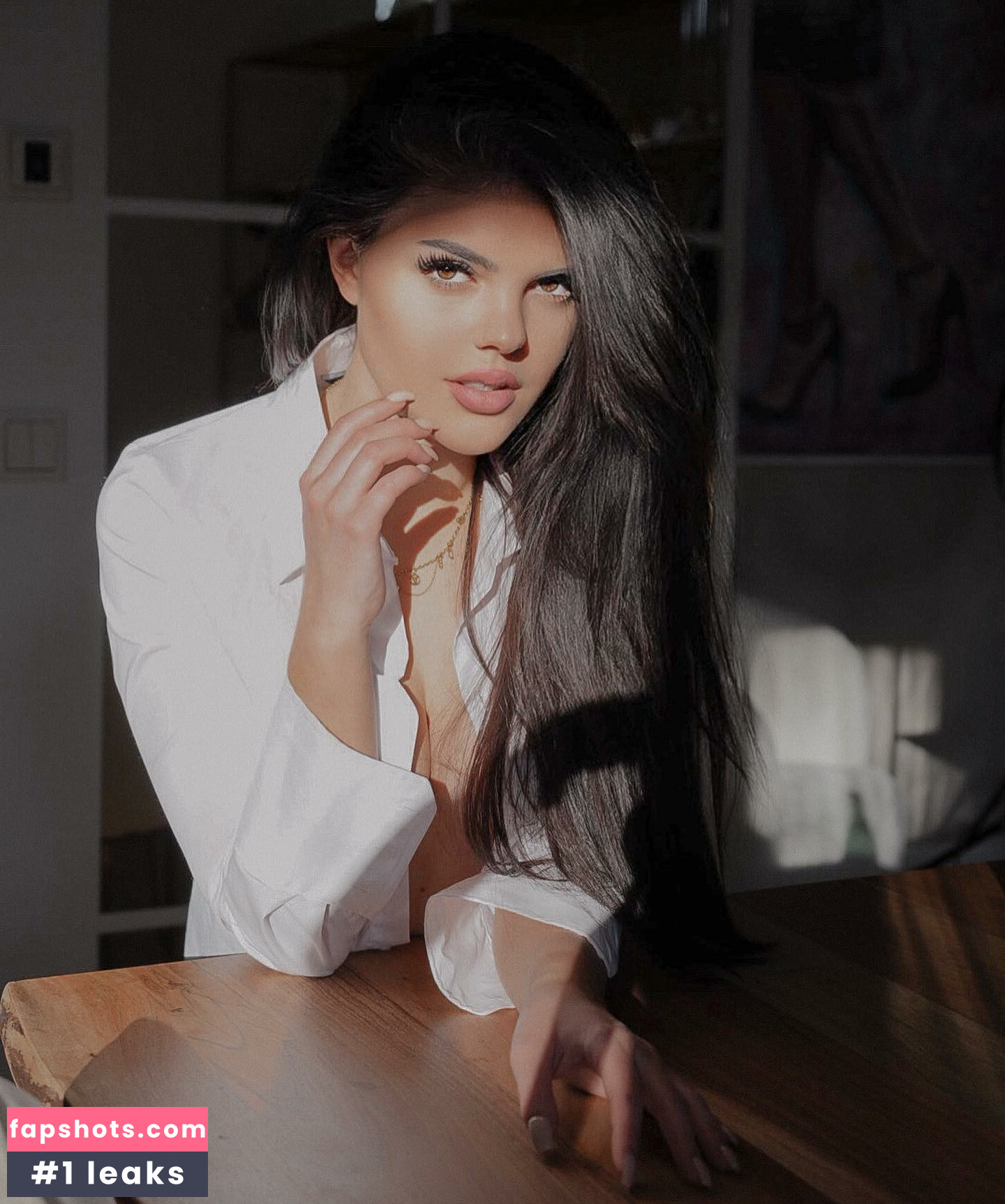 Lara Benjamina Winter gallery photo #60