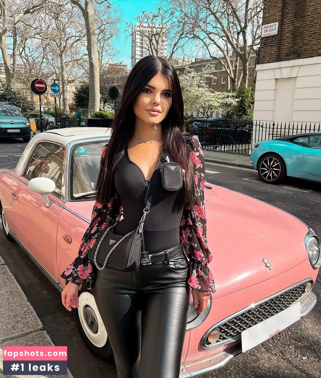 Lara Benjamina Winter gallery photo #88