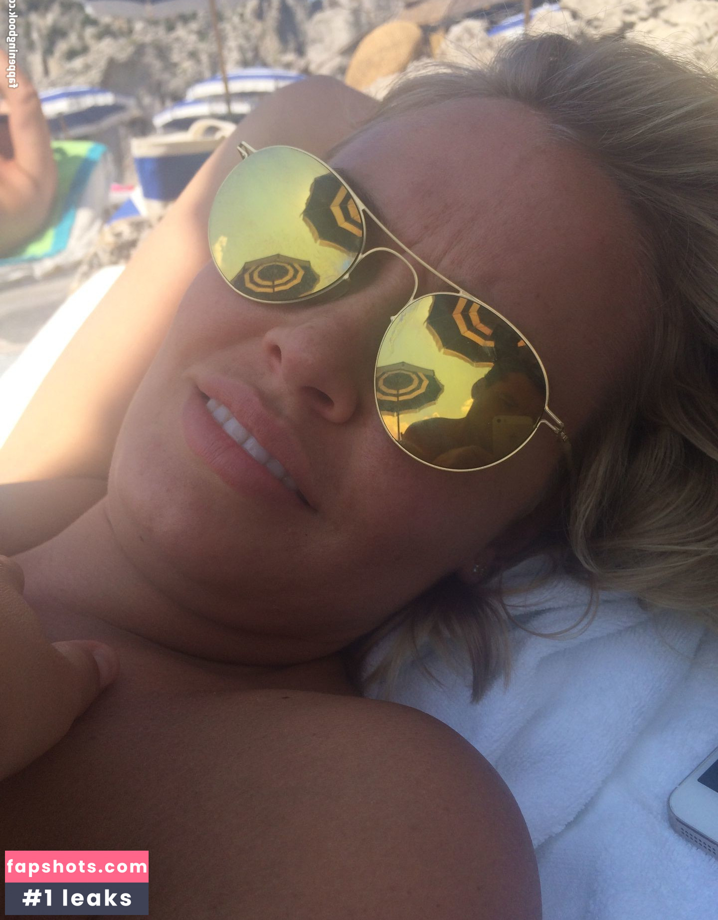 Lara Bingle gallery photo #196