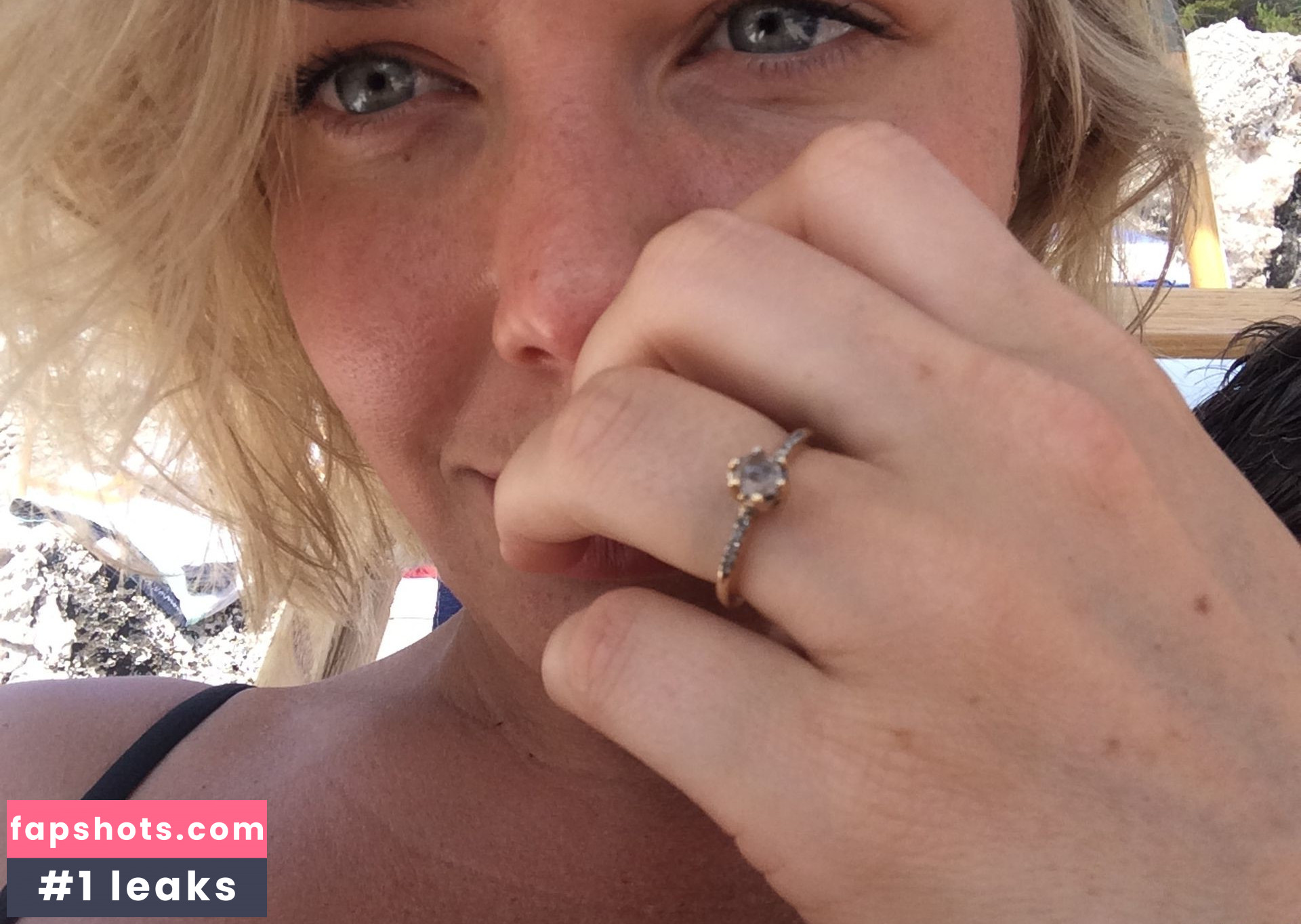 Lara Bingle gallery photo #201