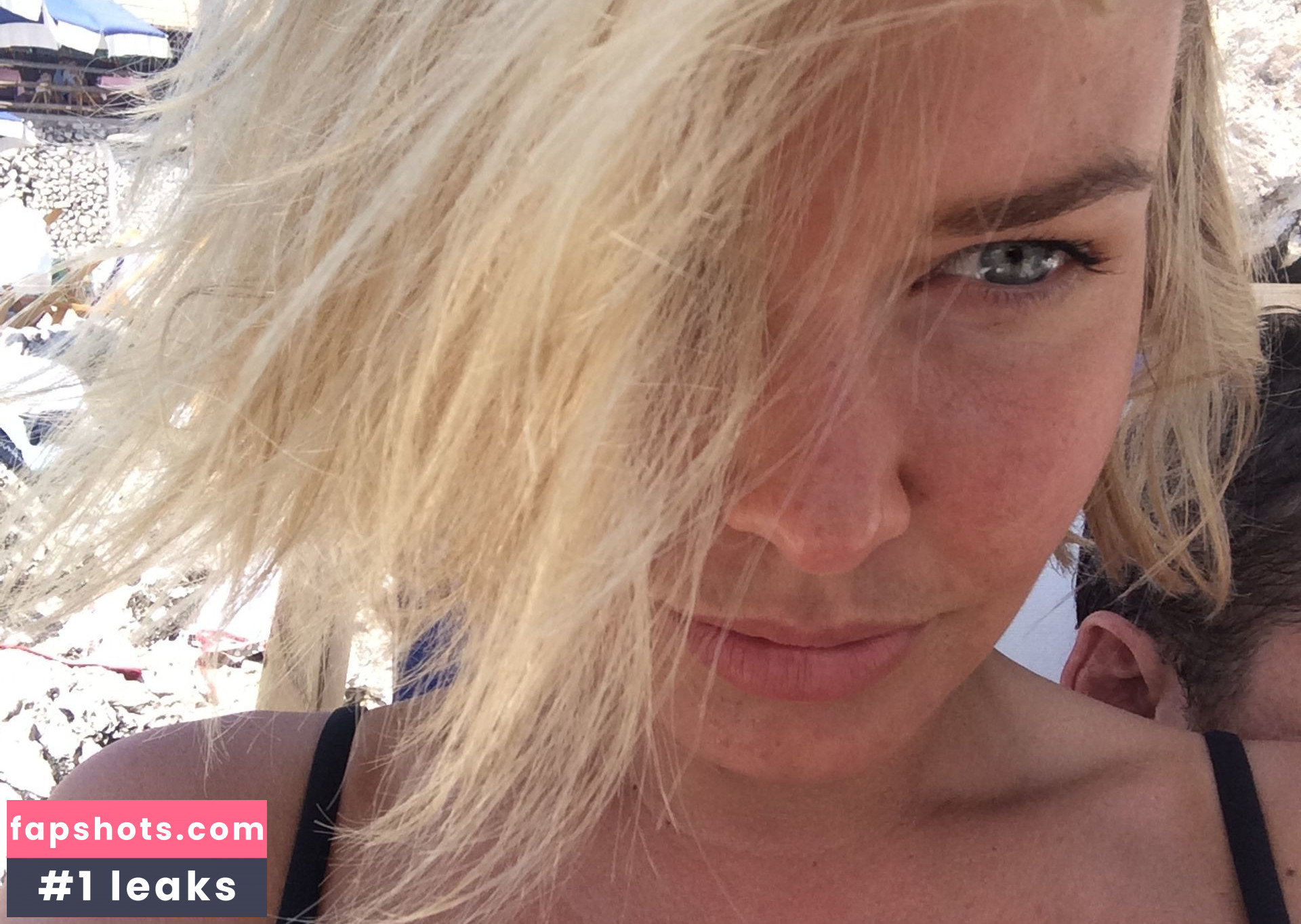 Lara Bingle gallery photo #213