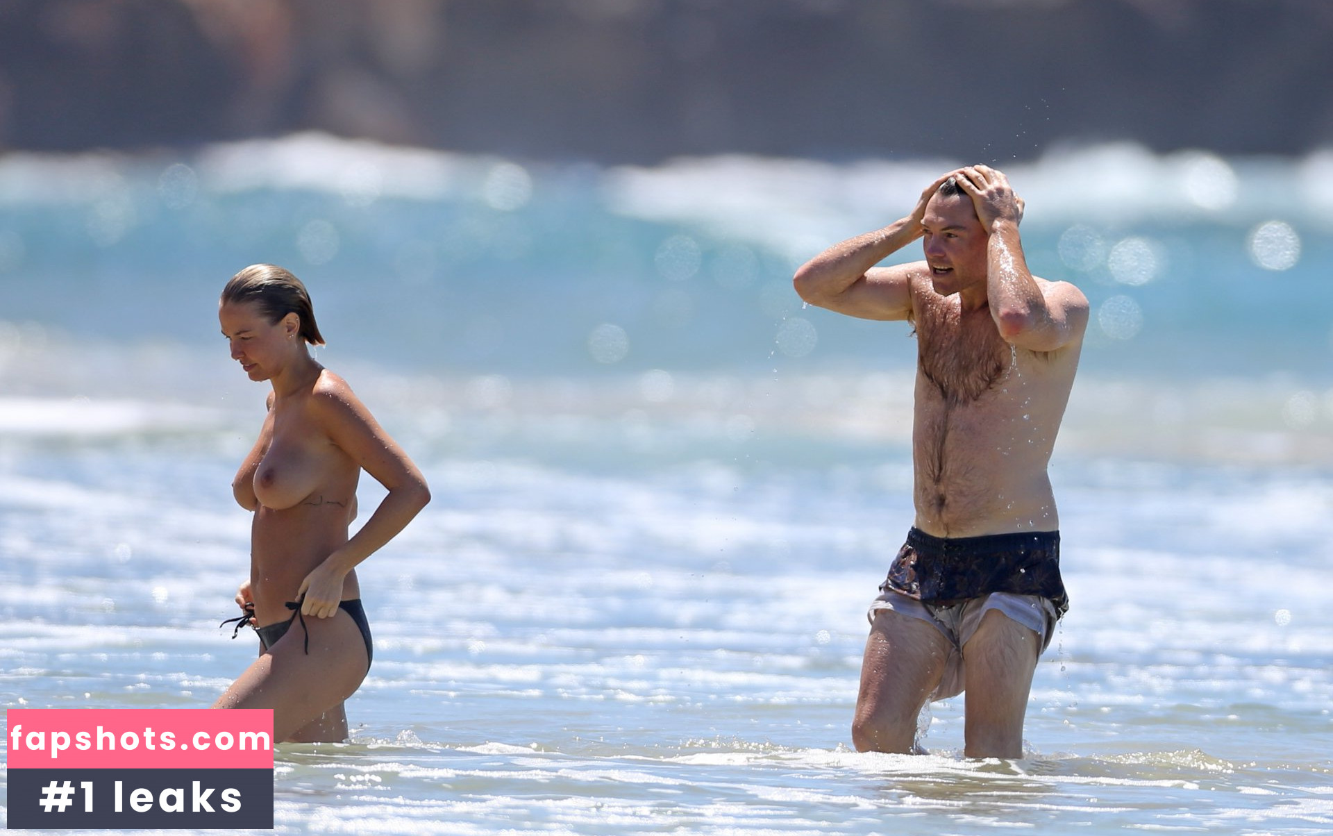 Lara Bingle gallery photo #243