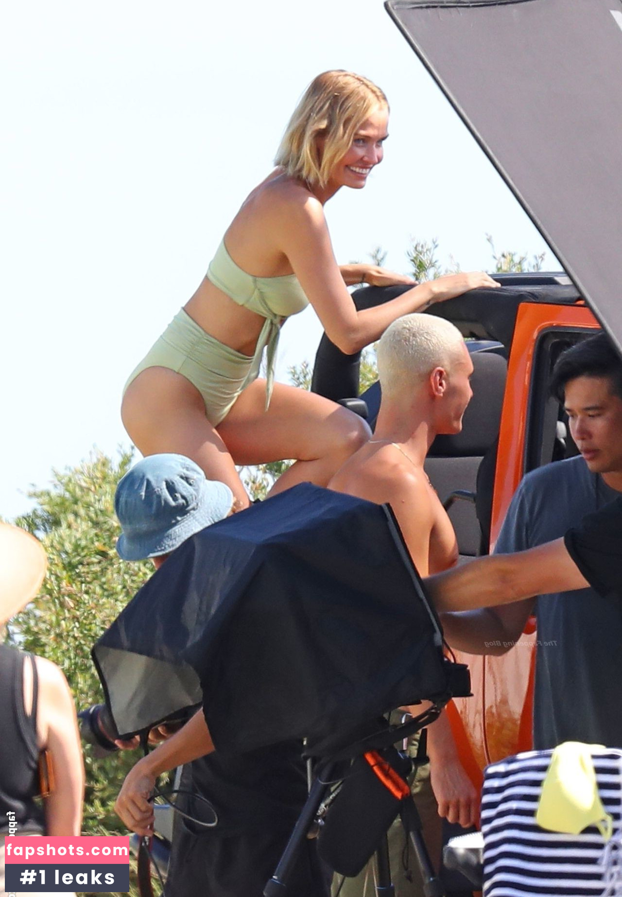 Lara Bingle gallery photo #60