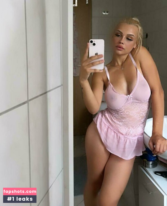 Lara Bttn Nahé úniky fotek pouze od fanoušků #260 - Fapshots