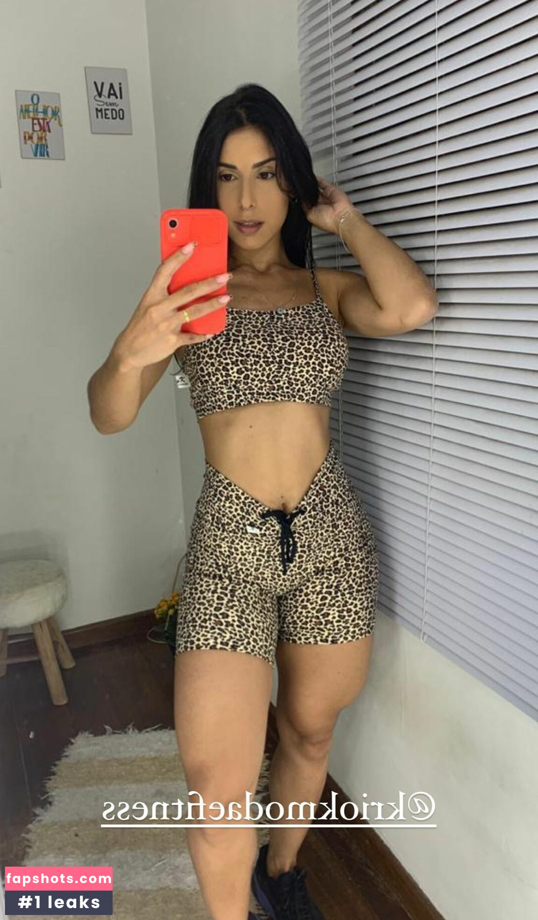 Lara Camilo gallery photo #10