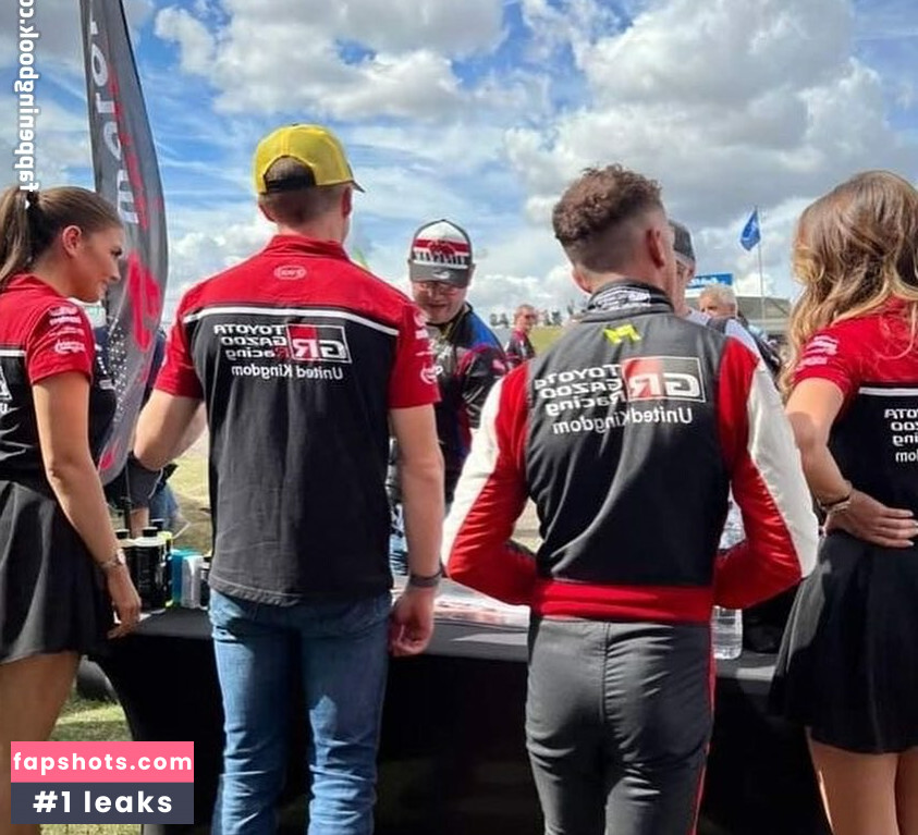 Lara Collette gallery photo #20