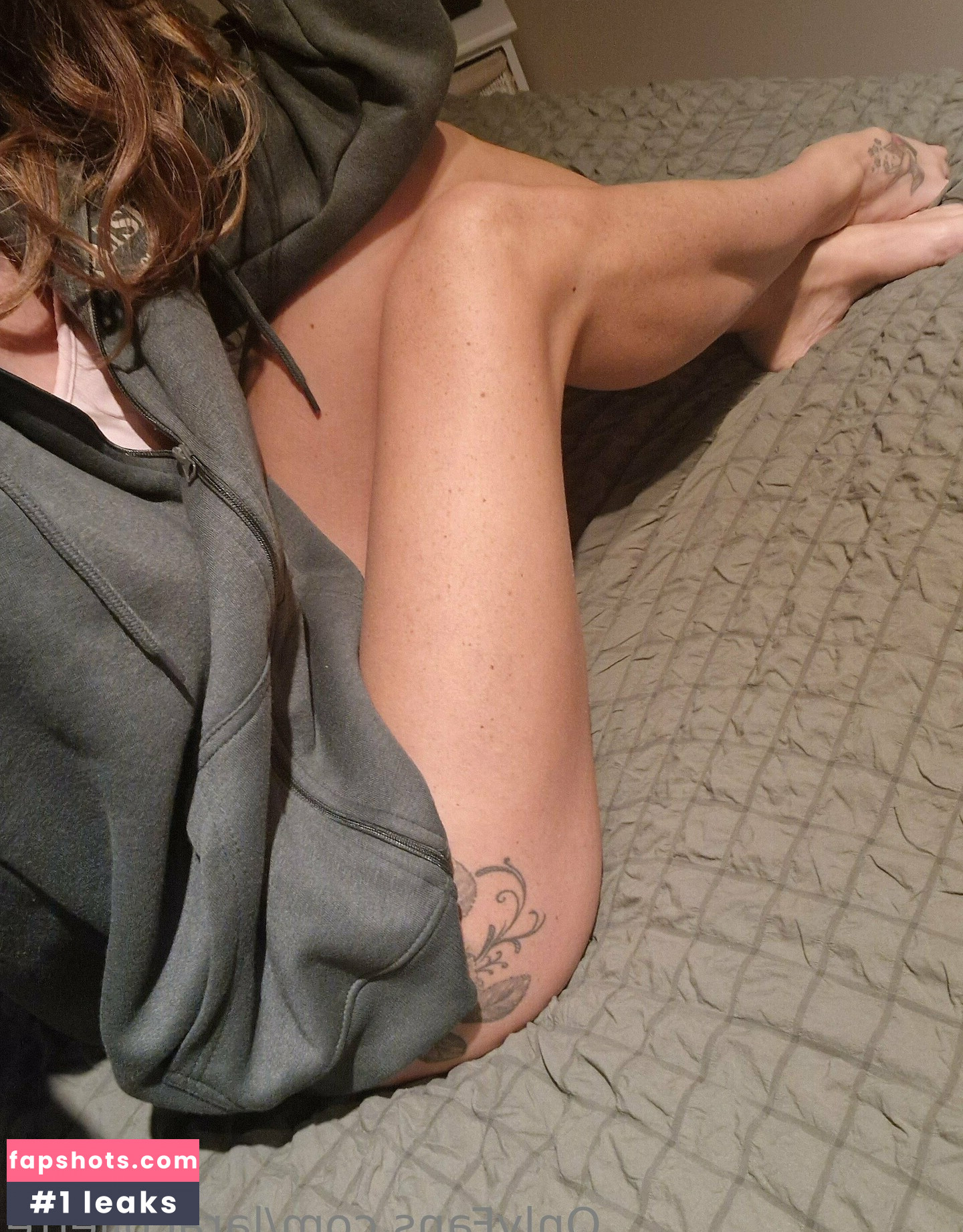 Lara Collette gallery photo #8