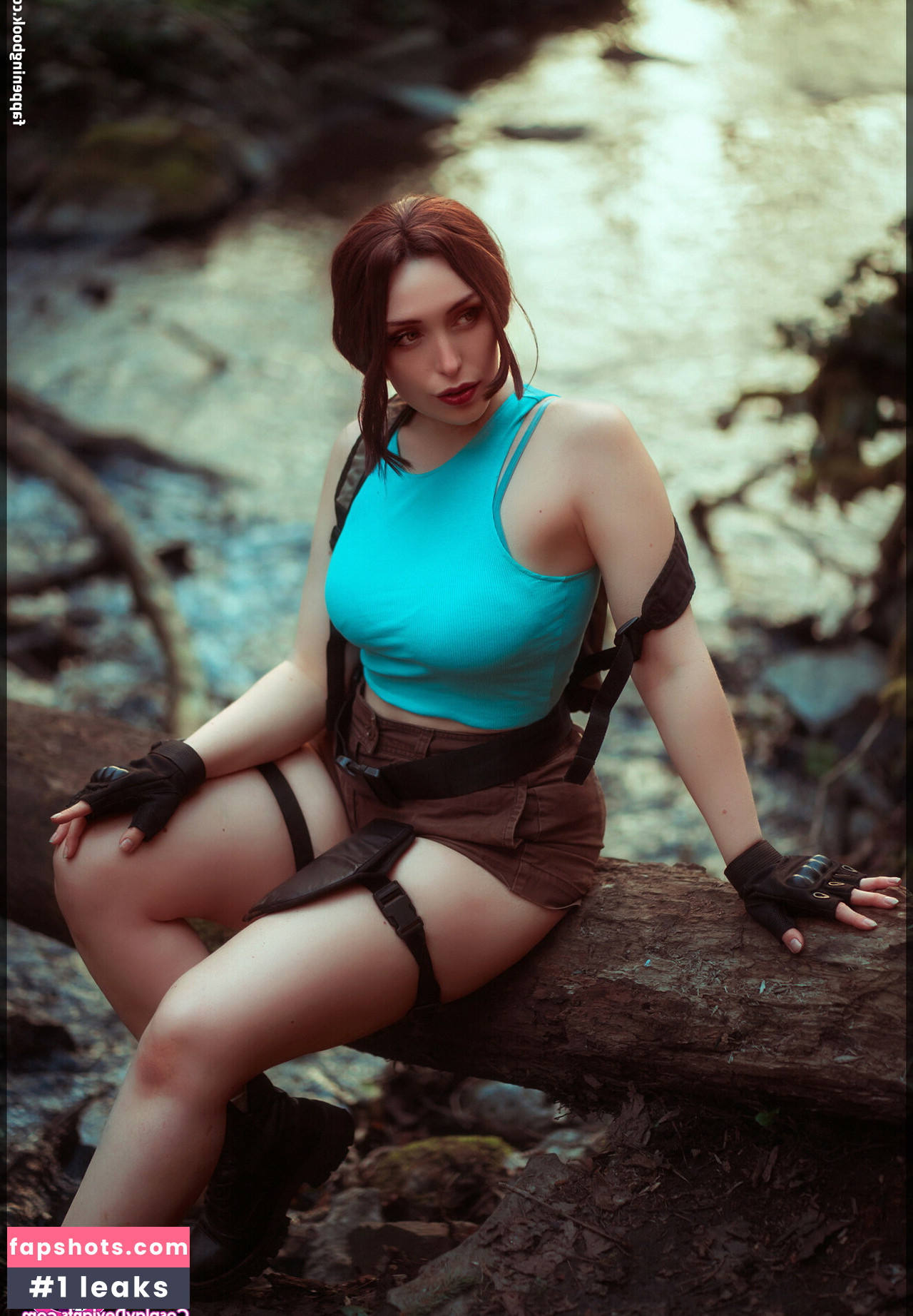 Lara Croft Cosplay gallery photo #31