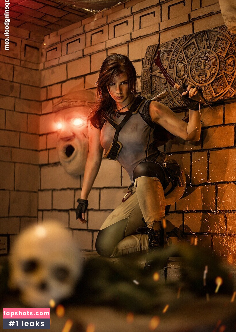 Lara Croft Cosplay gallery photo #41