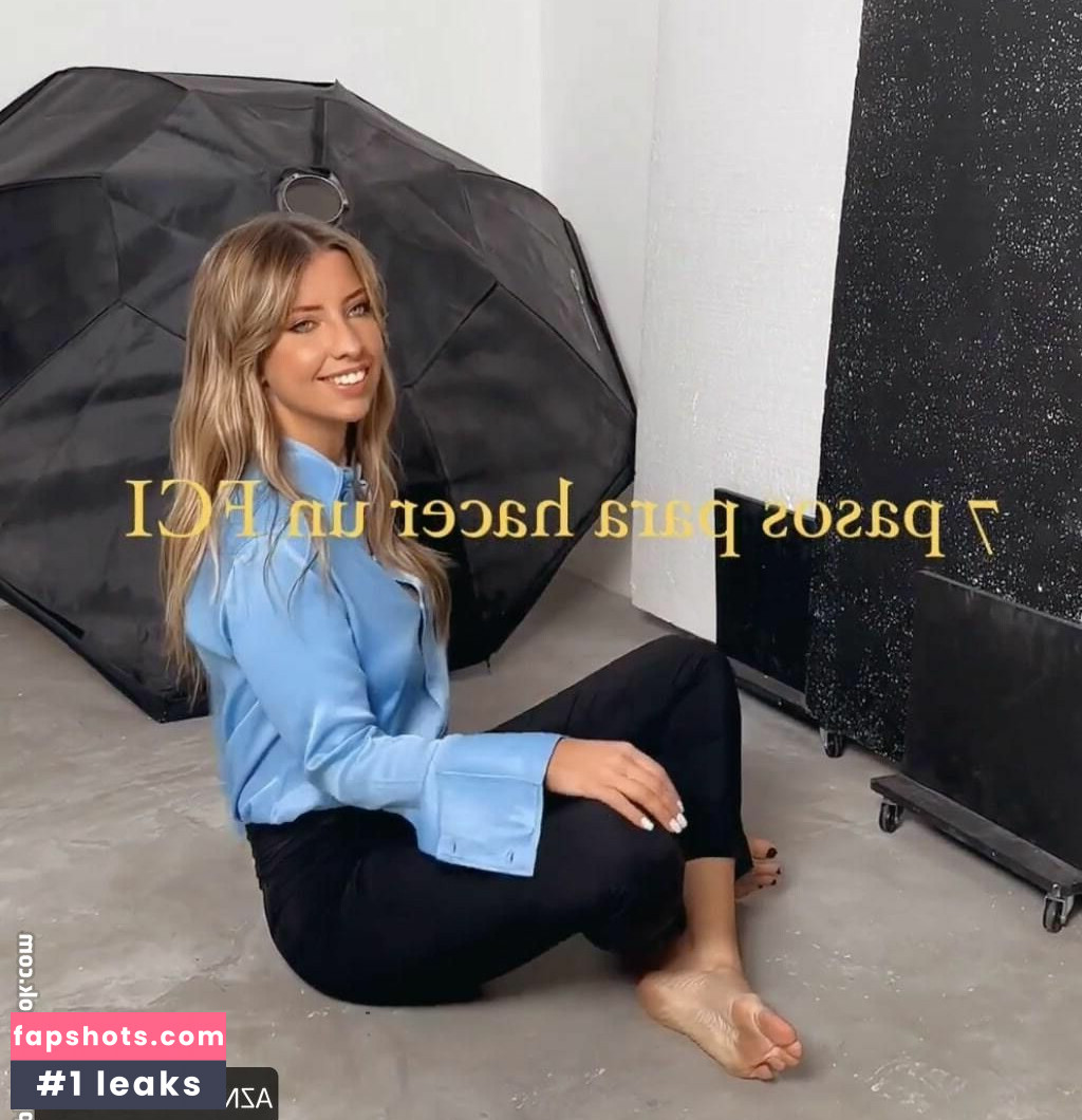 Lara López Calvo gallery photo #11