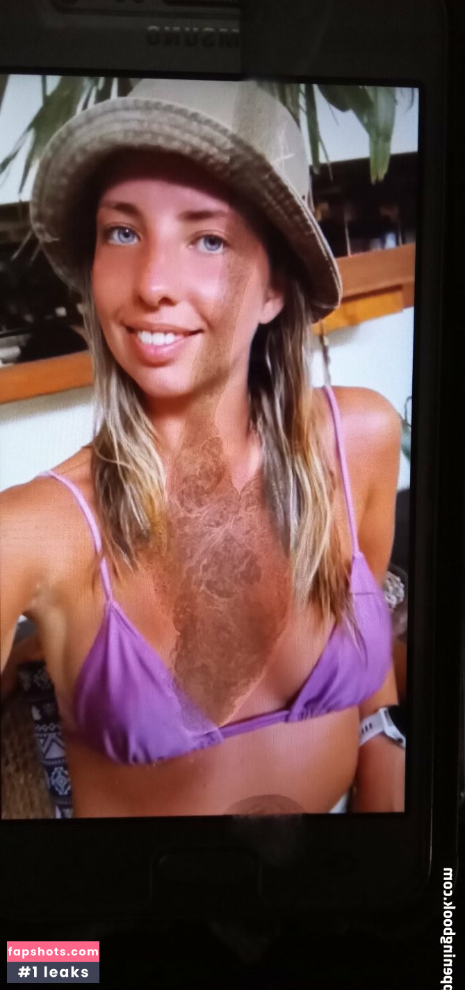 Lara López Calvo gallery photo #12