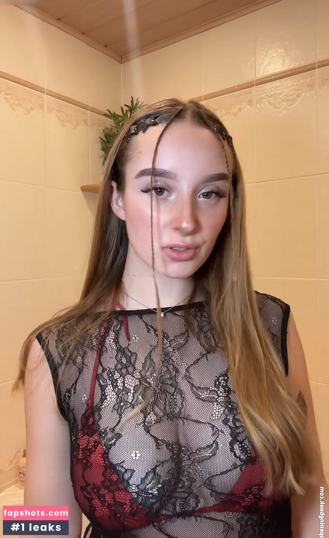 Lara_mde gallery photo #12