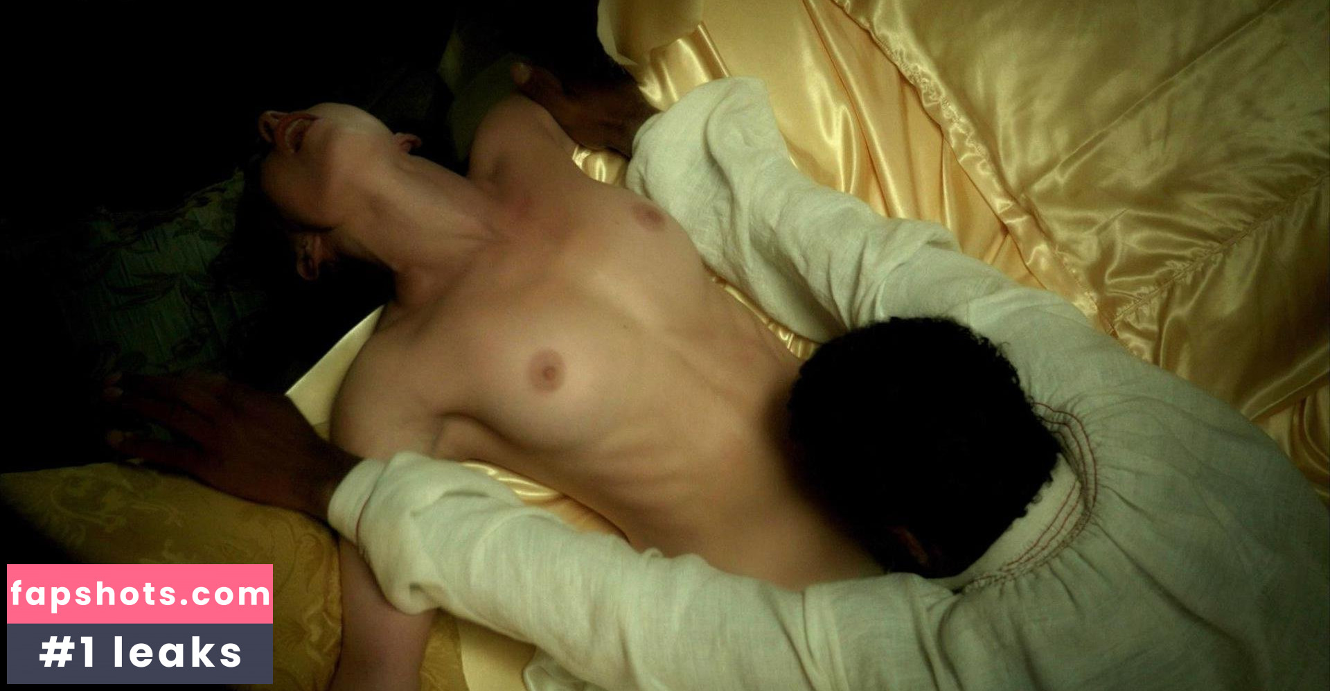 Lara Pulver Nahé úniky fotek pouze od fanoušků #71 - Fapshots