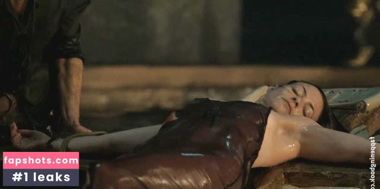 Lara Pulver Nahé úniky fotek pouze od fanoušků #74 - Fapshots