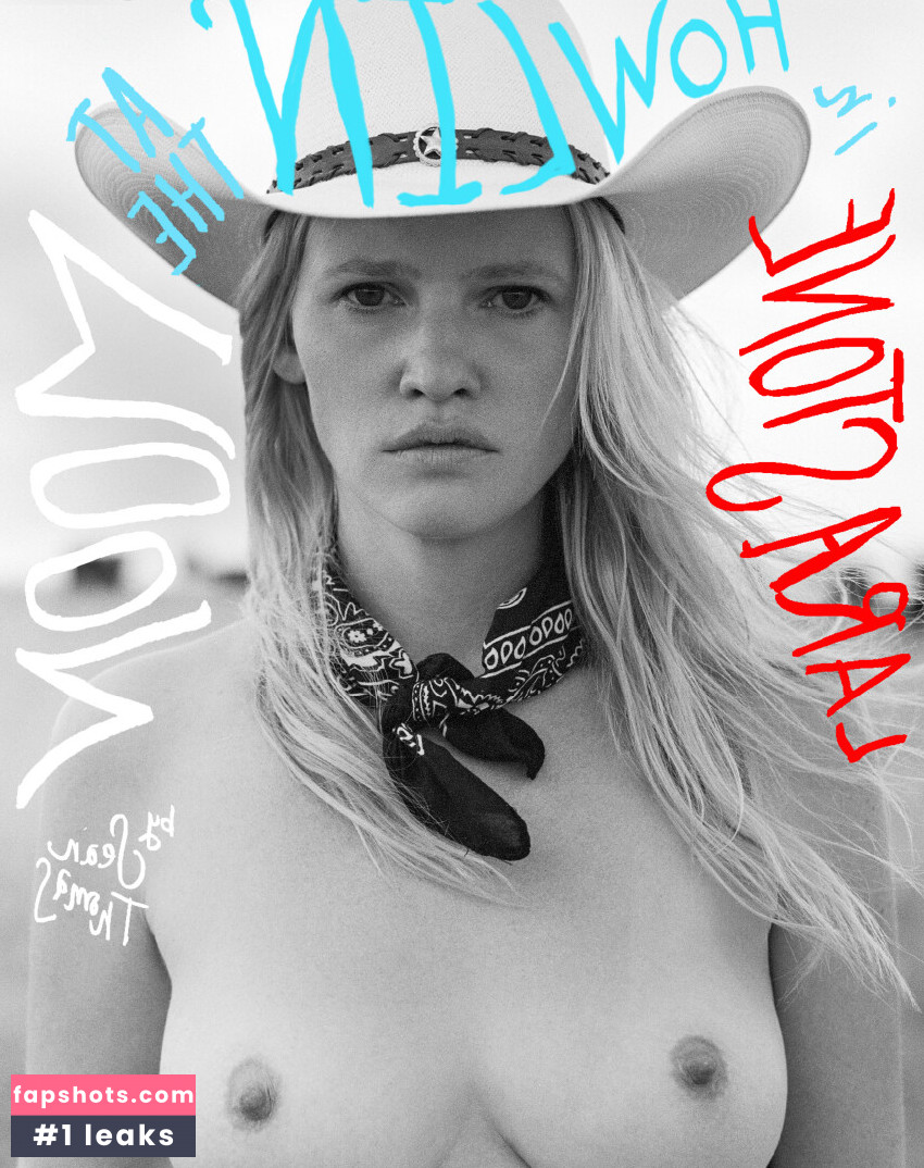 Lara Stone gallery photo #2
