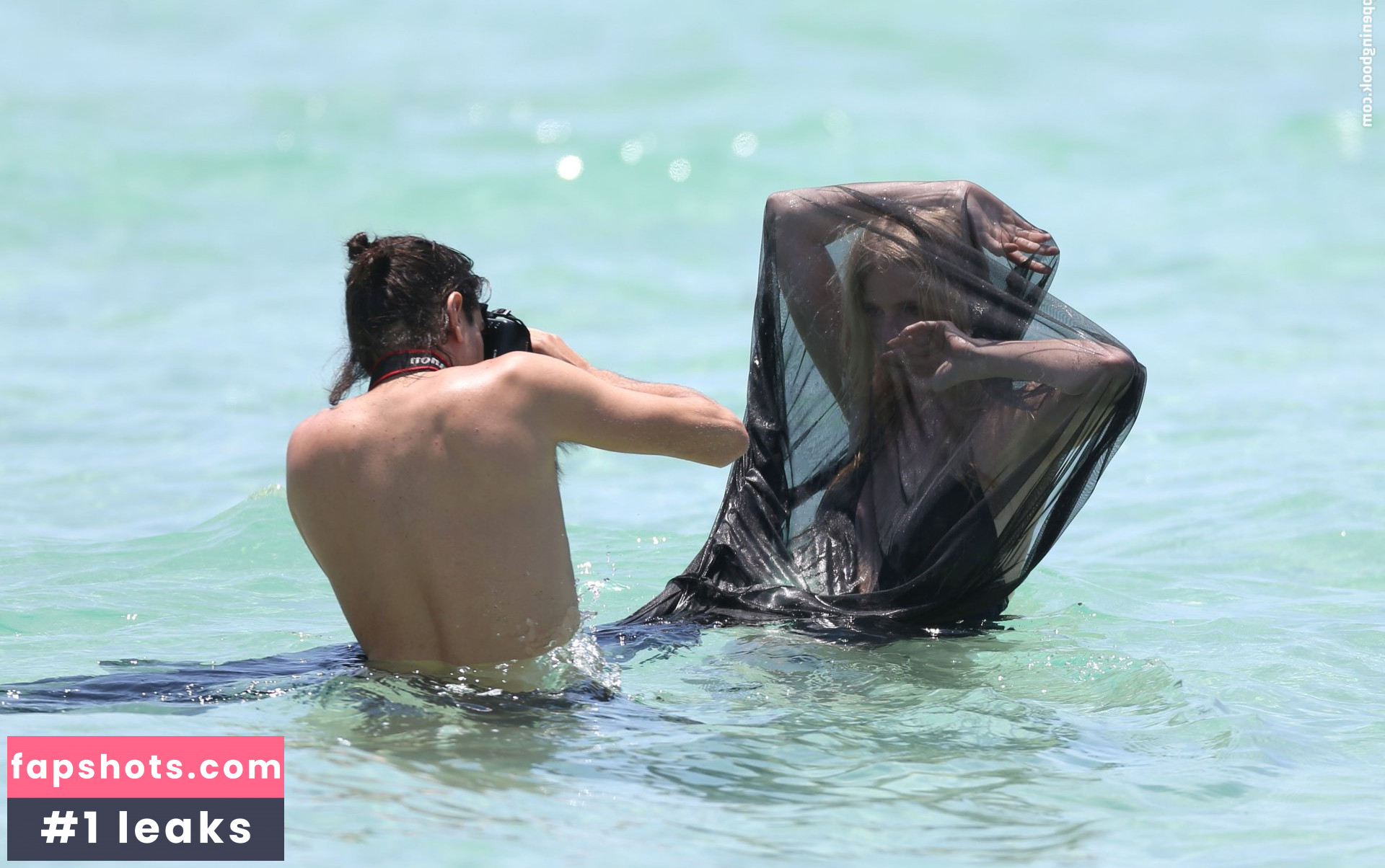 Lara Stone gallery photo #134