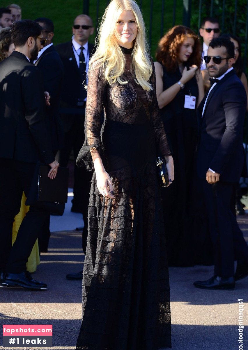 Lara Stone gallery photo #136