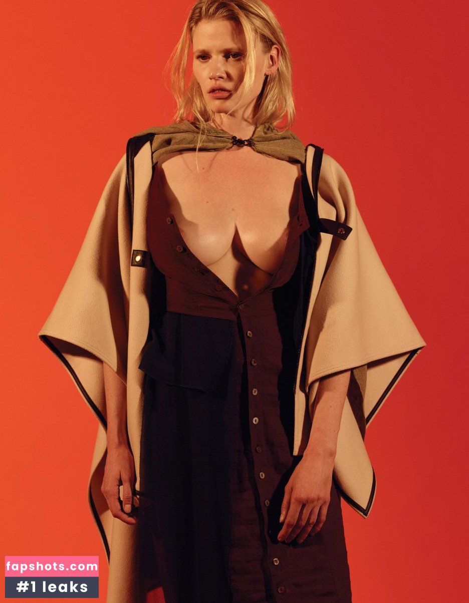 Lara Stone gallery photo #138