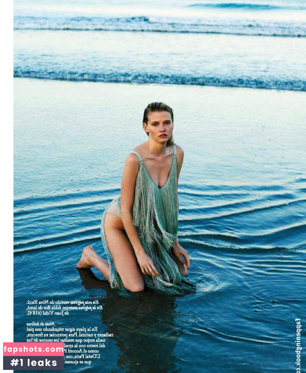 Lara Stone gallery photo #143