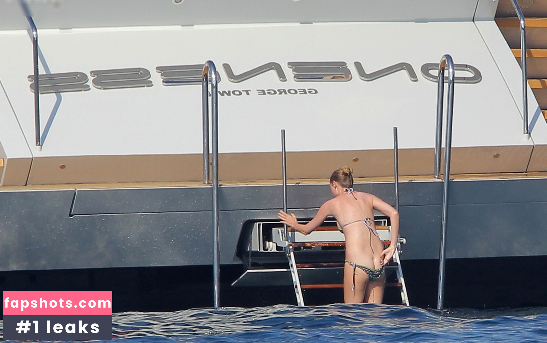 Lara Stone gallery photo #20