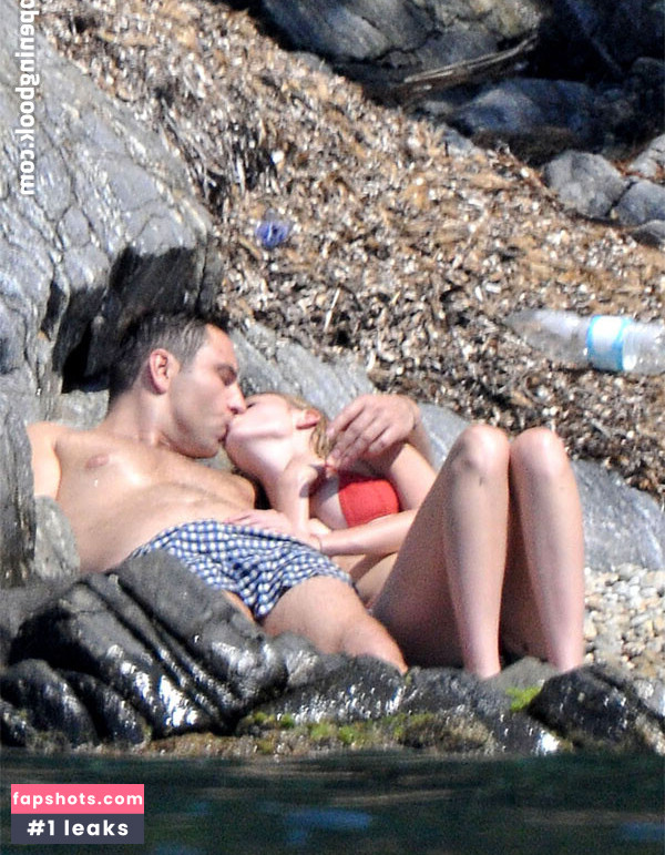 Lara Stone gallery photo #41