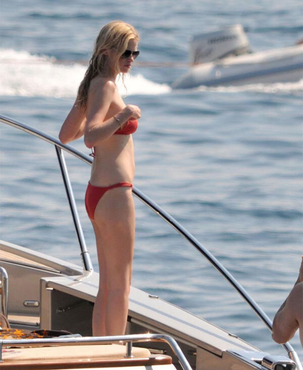 lara-stone gallery photo #21