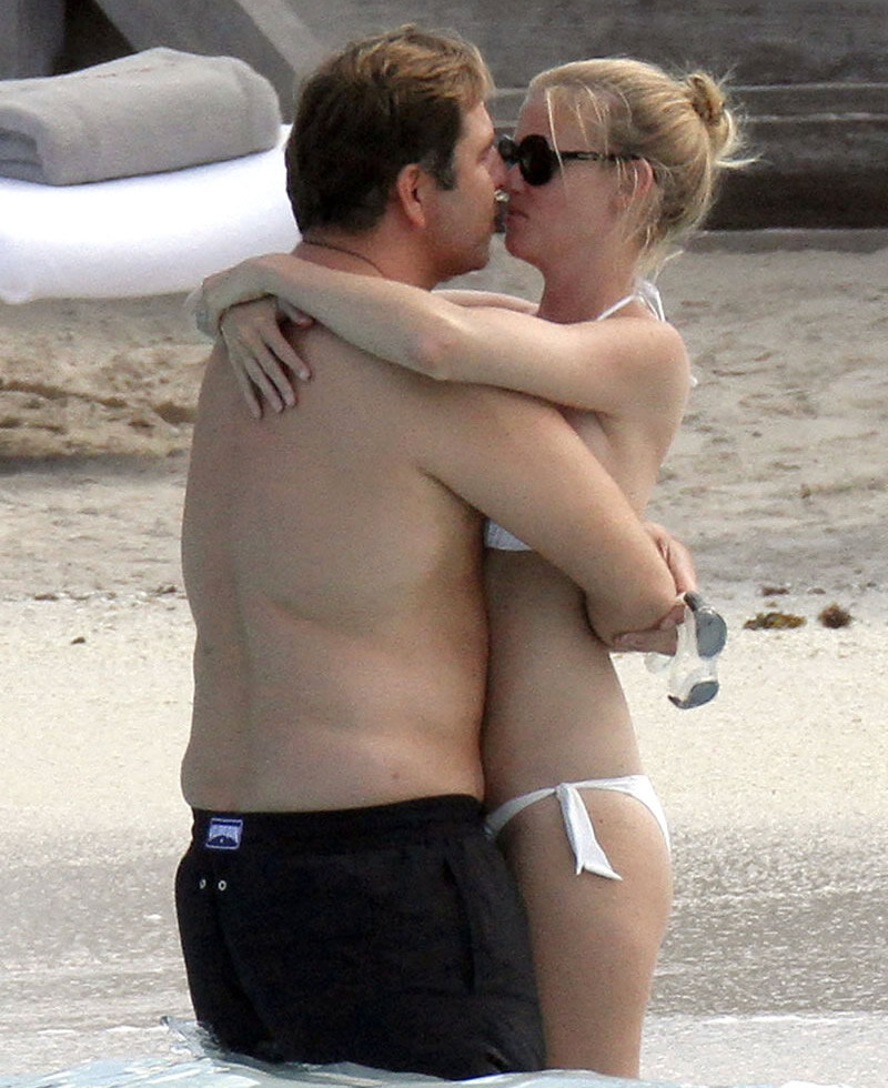 lara-stone gallery photo #56