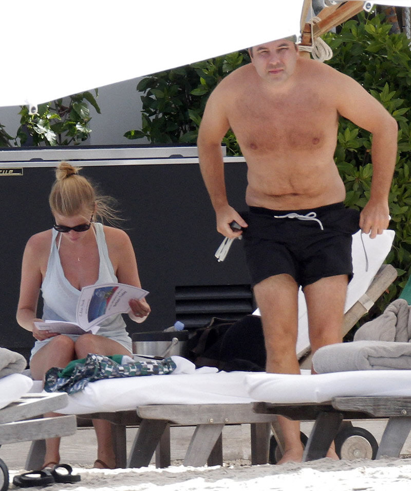 lara-stone gallery photo #60