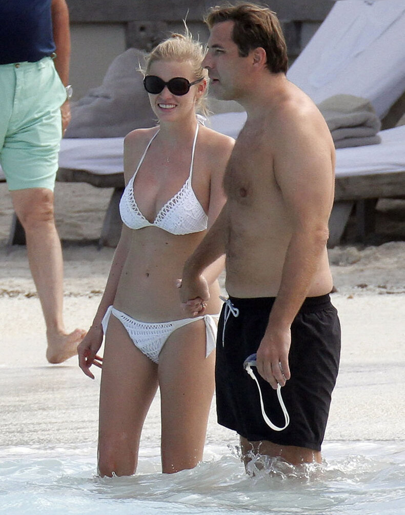 lara-stone gallery photo #61