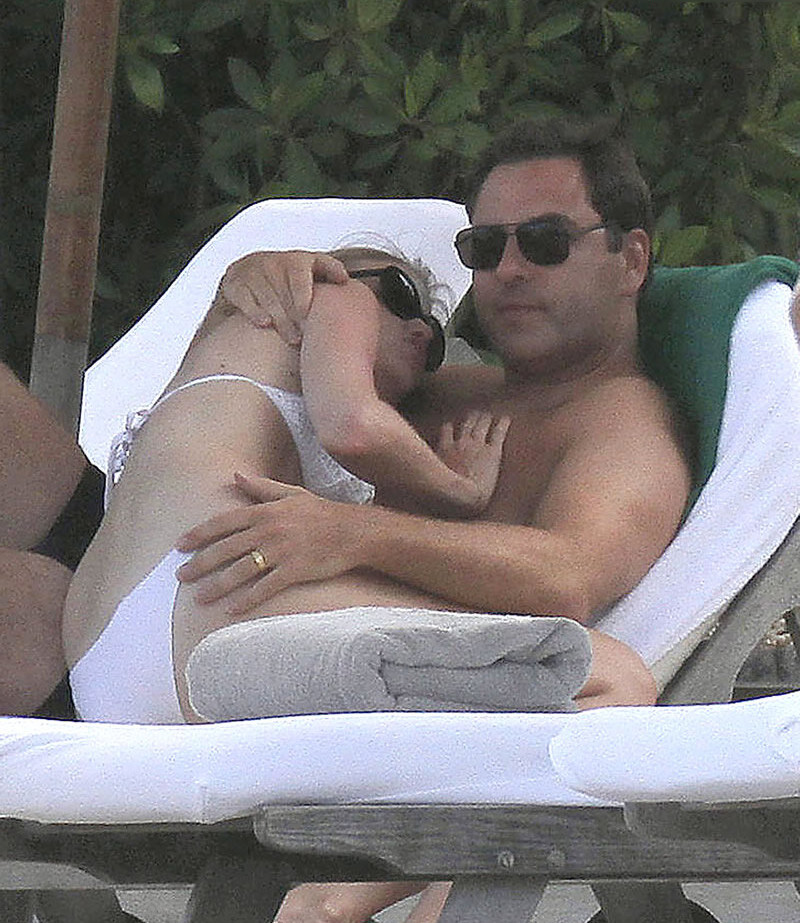 lara-stone gallery photo #62