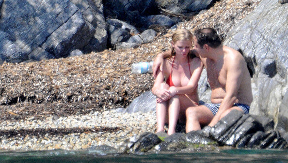 lara-stone gallery photo #81