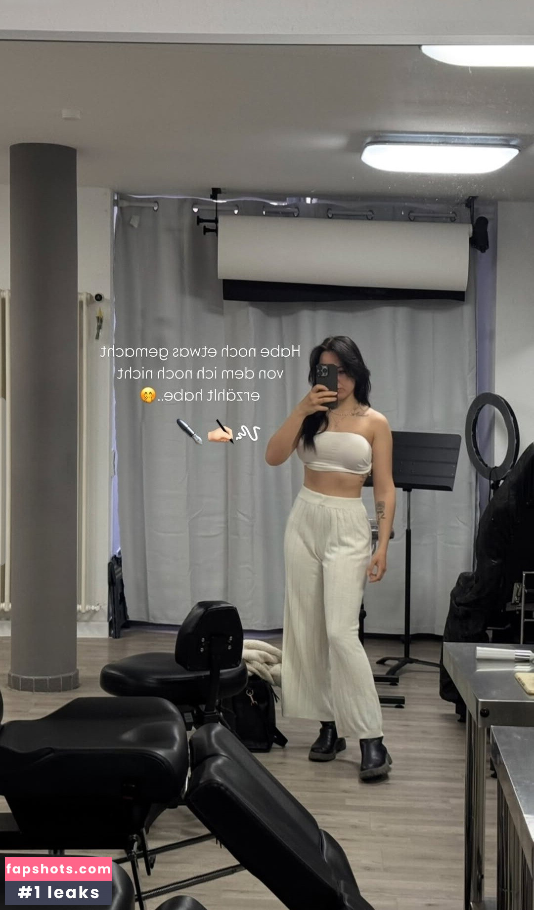 Lara.stxx gallery photo #3