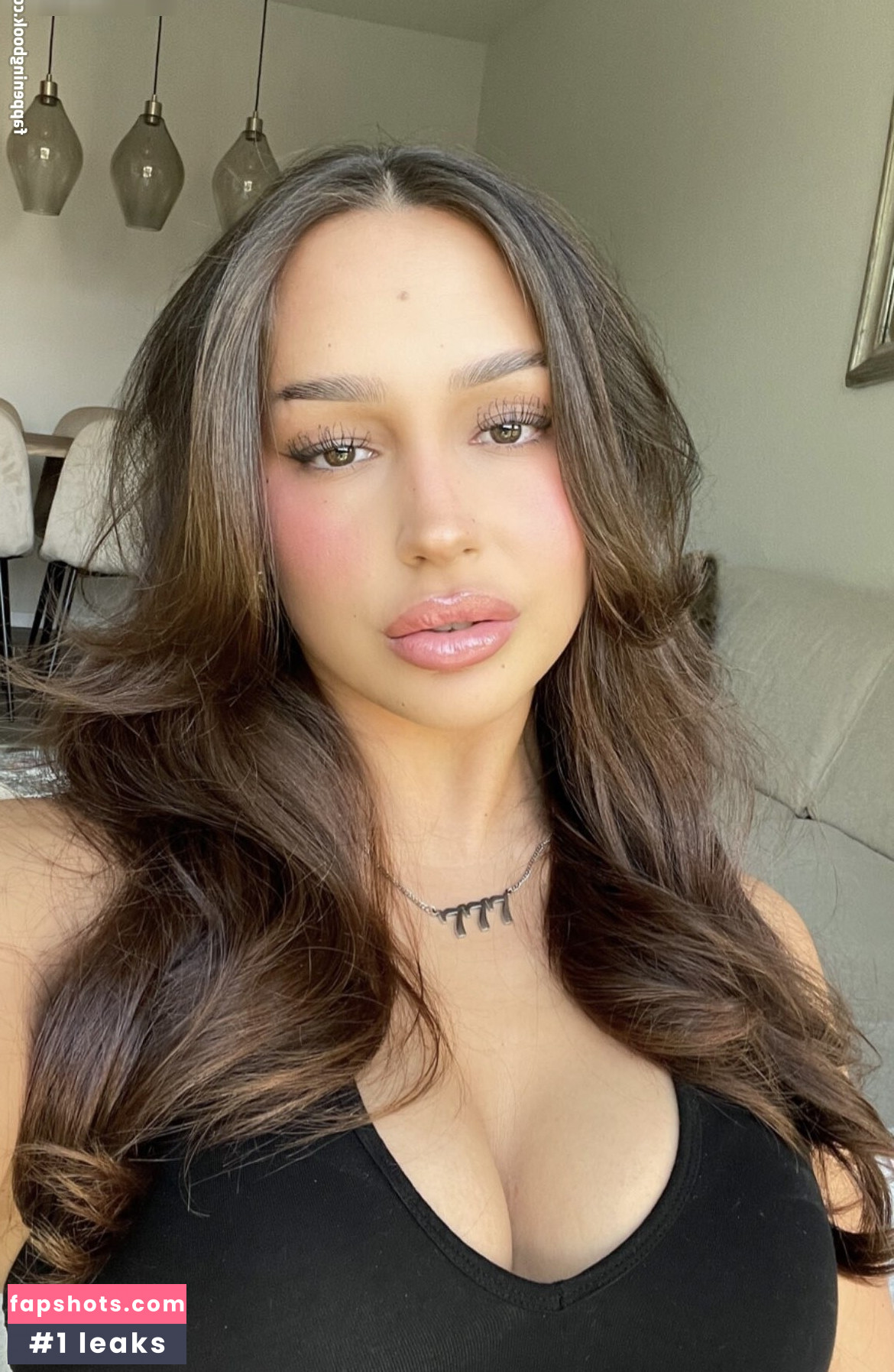 Lara Tepper gallery photo #28