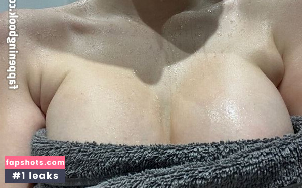 Lara Winter gallery photo #76