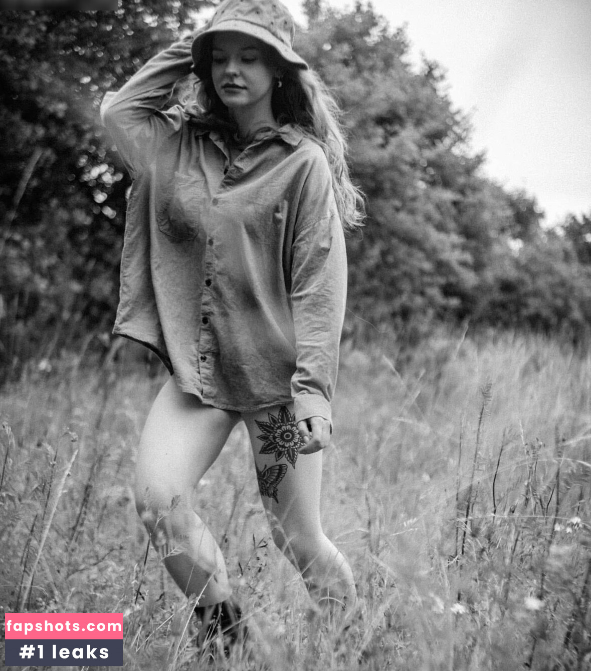 Larakrgr_ gallery photo #6