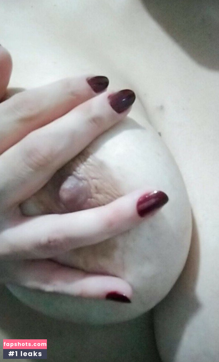 LaraLaravilha nude babe gallery