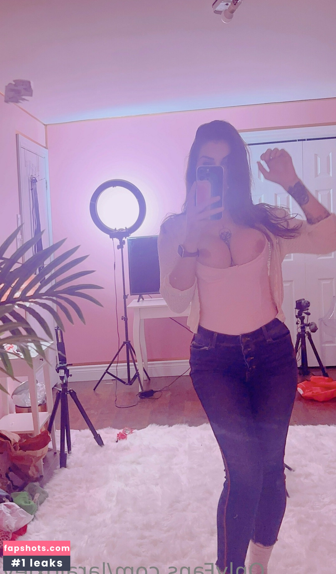 laraloxley gallery photo #26