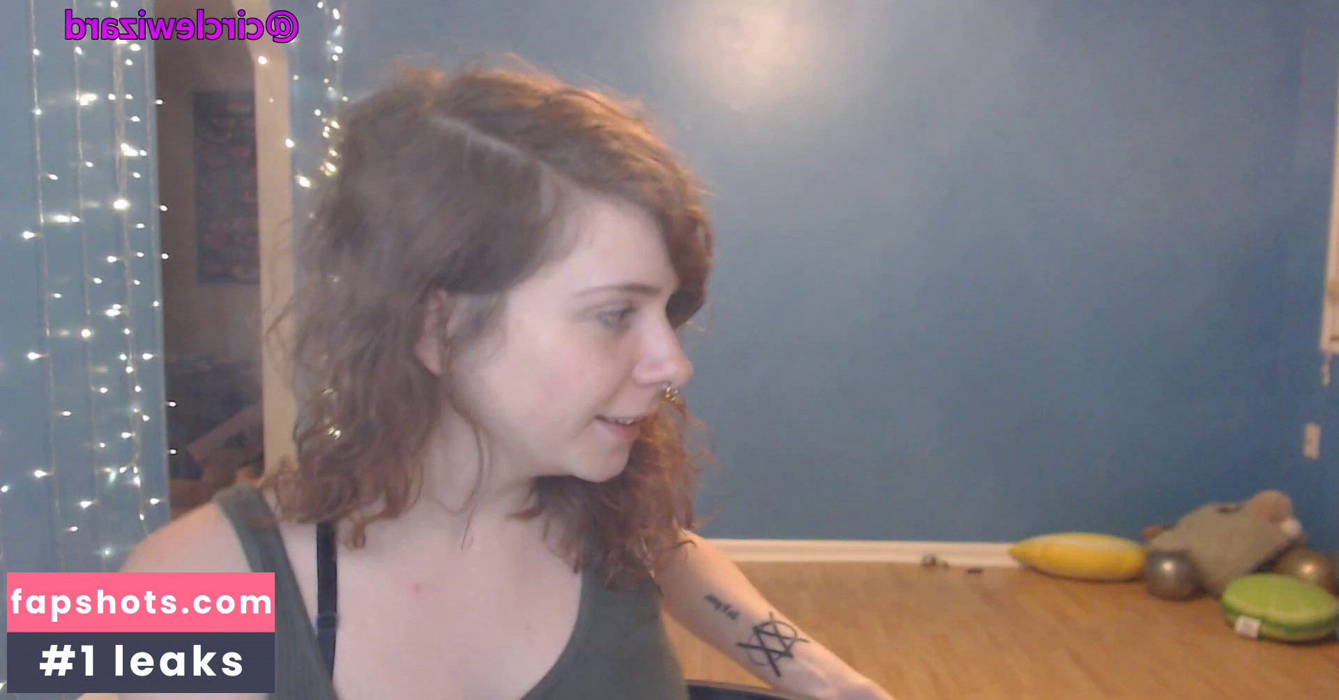 Laribug Nahé úniky fotek pouze od fanoušků #12 - Fapshots