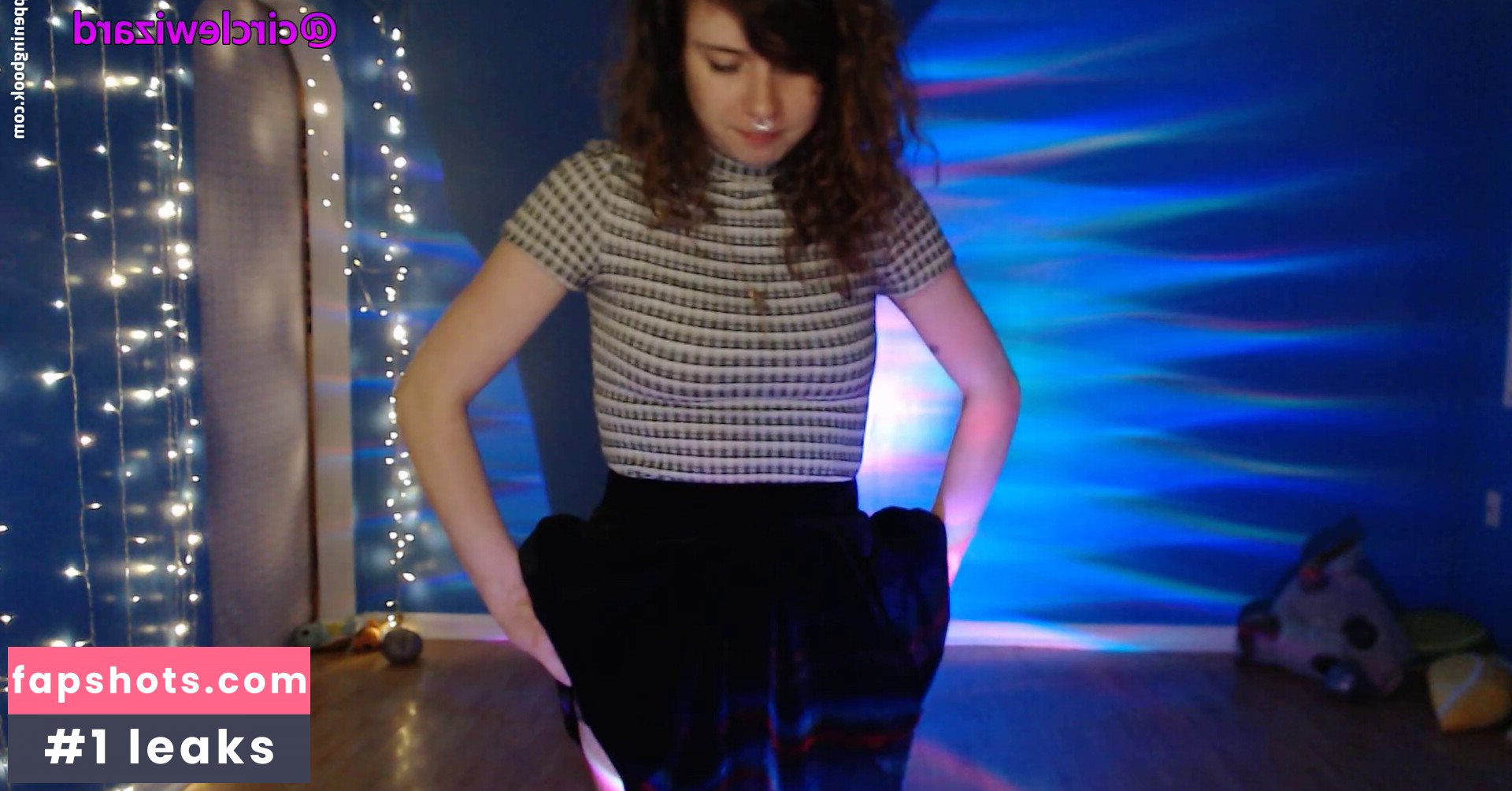 Laribug Nahé úniky fotek pouze od fanoušků #8 - Fapshots