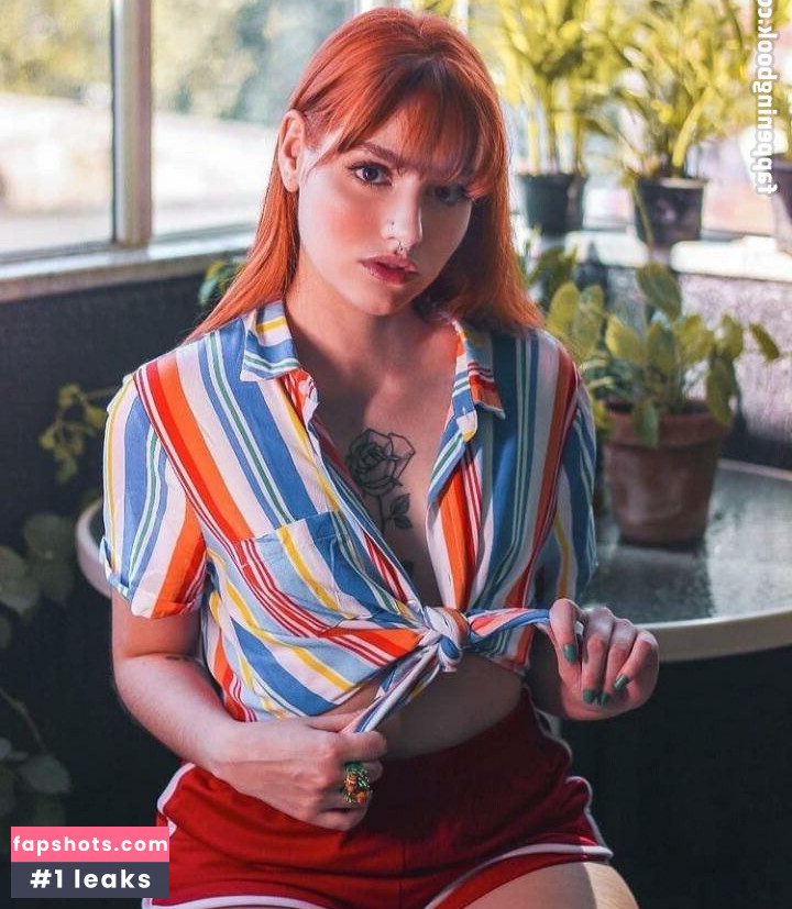 Larie S. nude babe gallery