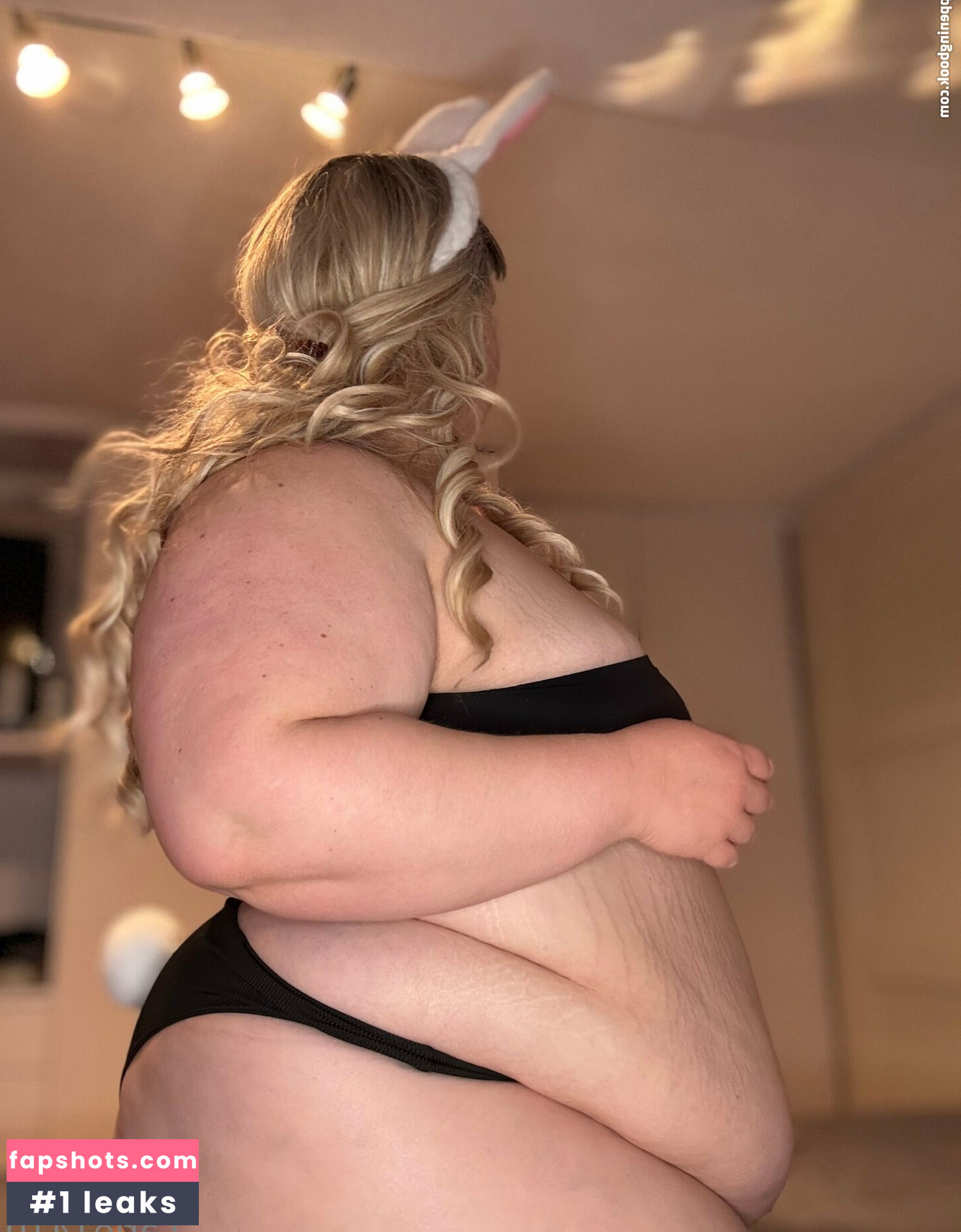 larie141000 gallery photo #4