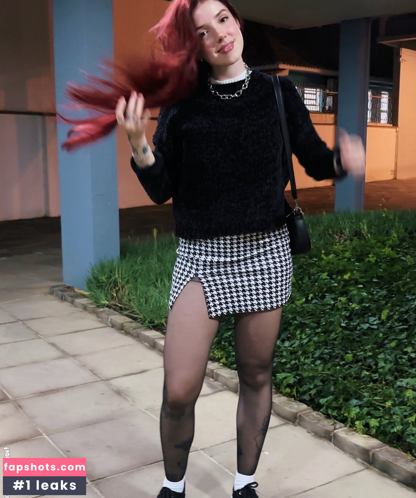 Larissa Basgal gallery photo #5