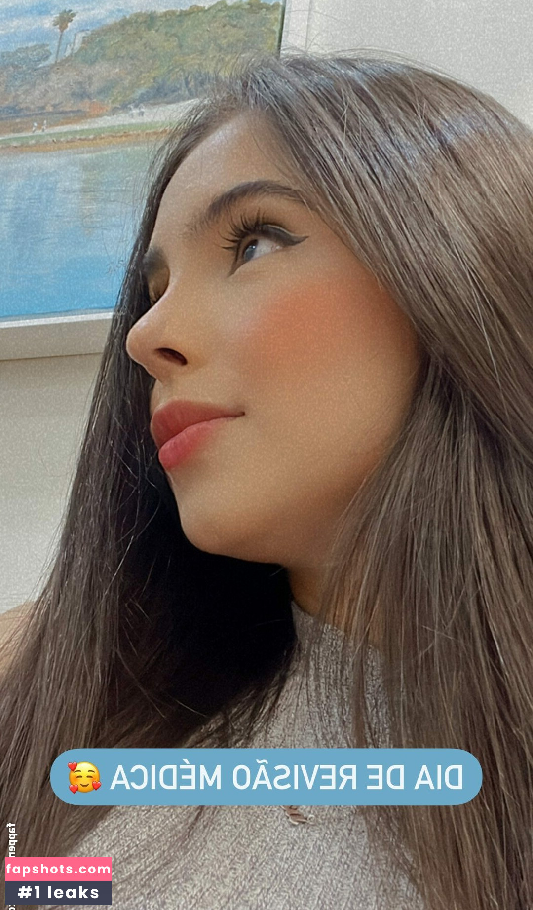 Larissa Costa nude babe gallery