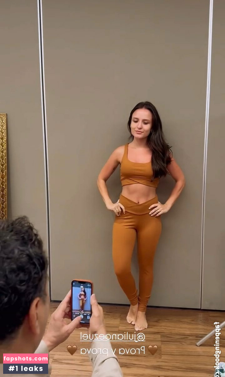 Larissa Manoela gallery photo #102