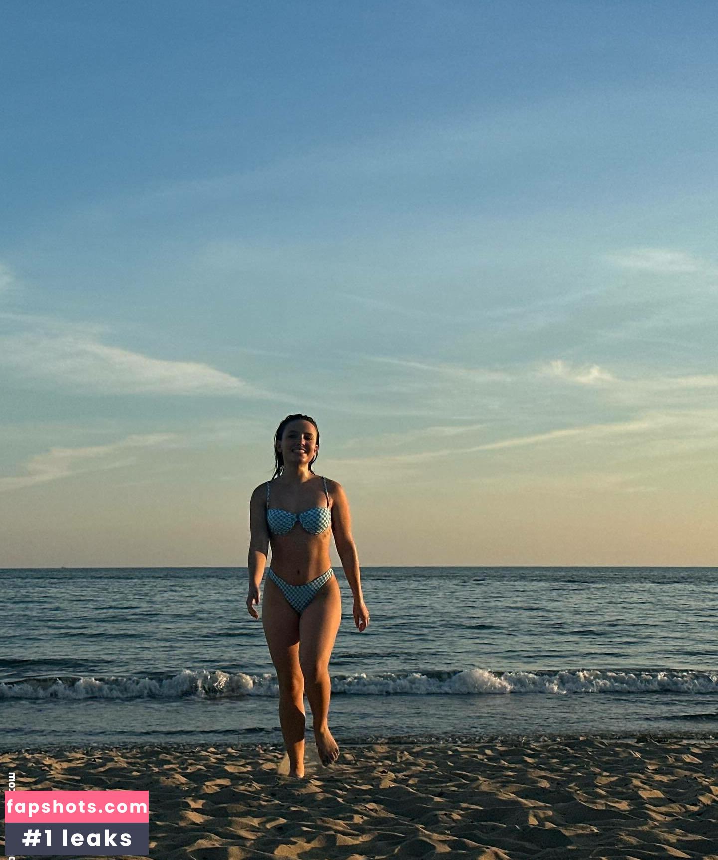 Larissa Manoela gallery photo #235