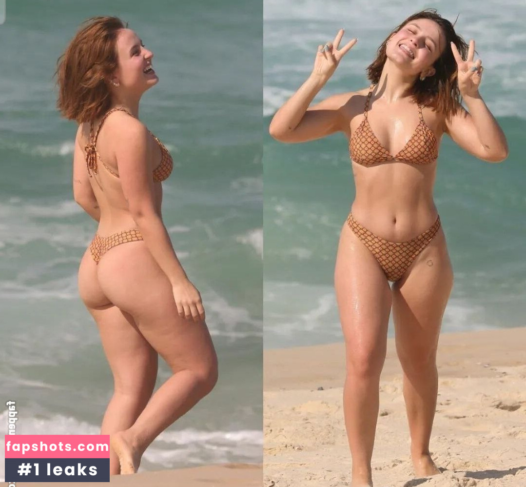 Larissa Manoela gallery photo #296