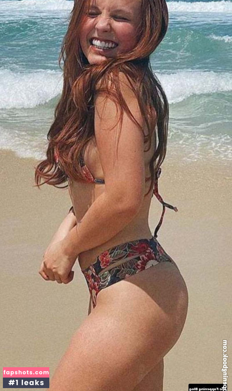 Larissa Manoela gallery photo #332